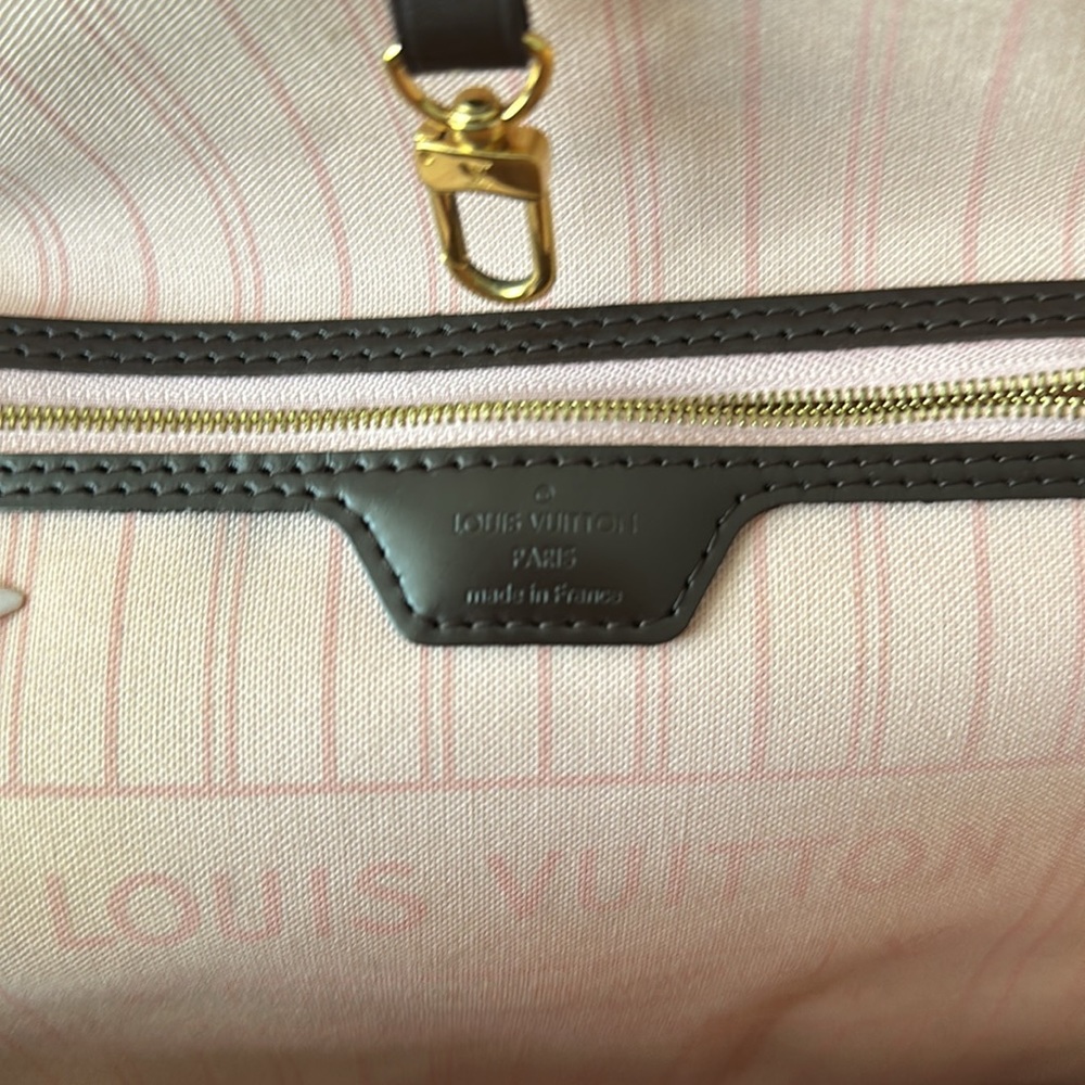 Louis Vuitton MM Neverfull - Picture 14 of 14
